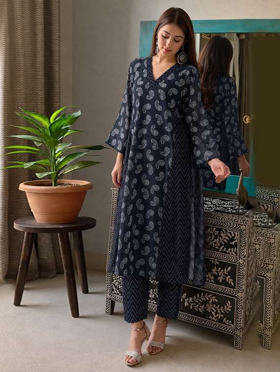 women printed long sleeves kurta and pant set 