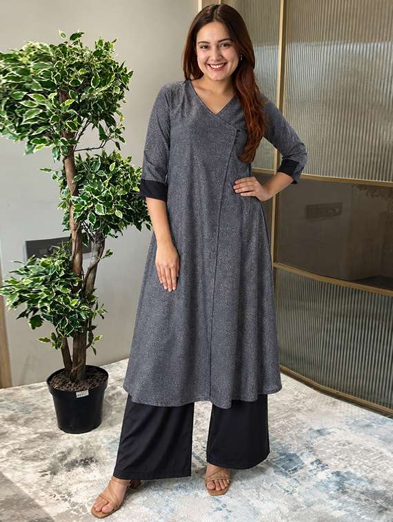 women printed three quarter sleeves kurta palazzo set