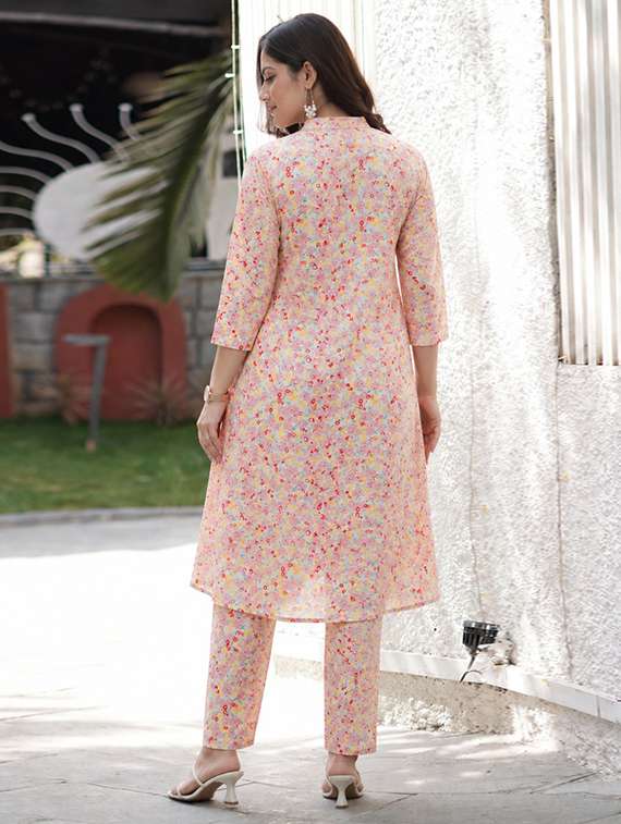 women printed three quarter sleeves kurta pant set - 22579021 -  Standard Image - 3