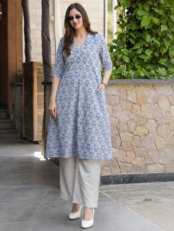 women printed three quarter sleeves kurta pant set