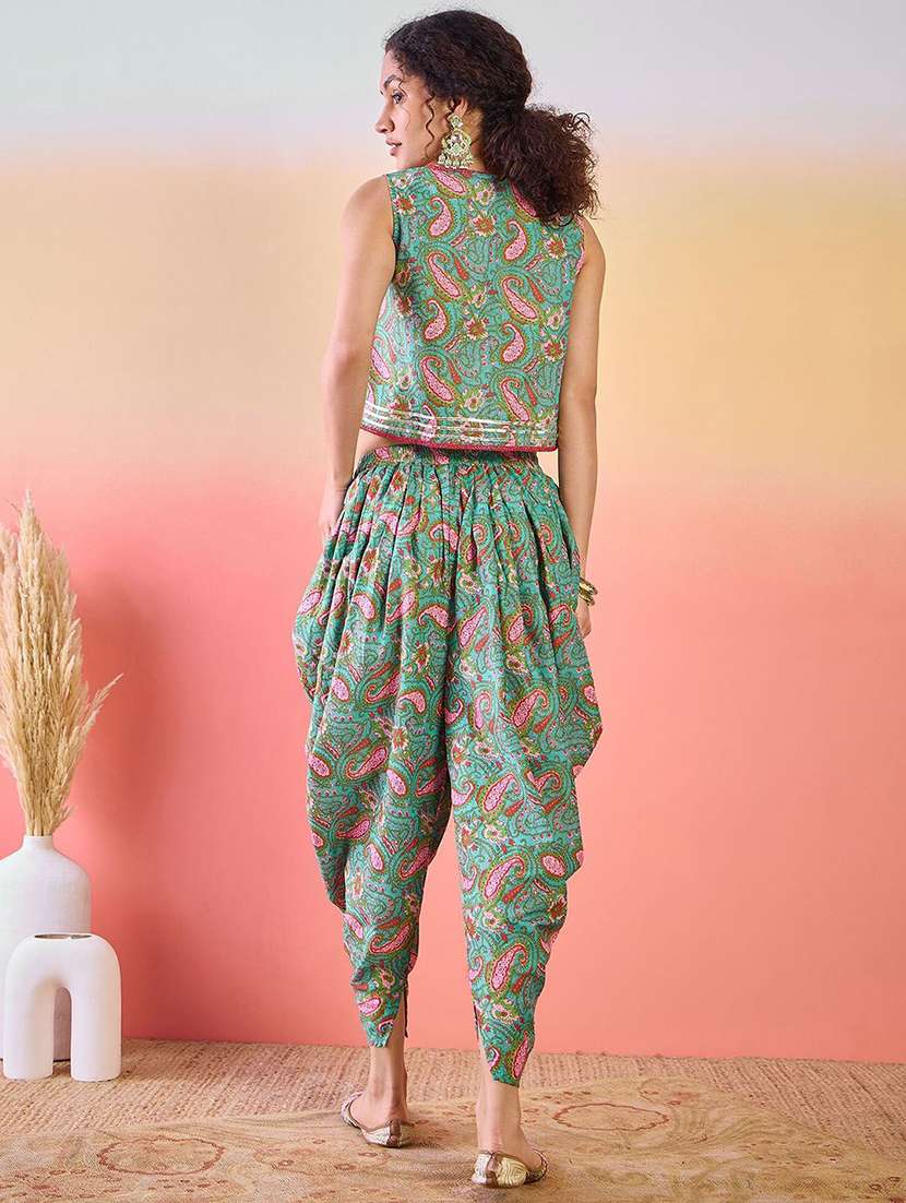 women printed sleeveless fusion set - 22579063 -  Standard Image - 5