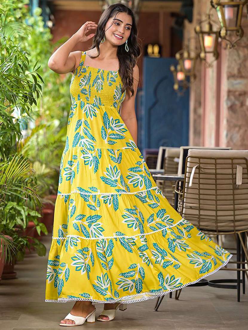 women printed sleeveless tiered dress