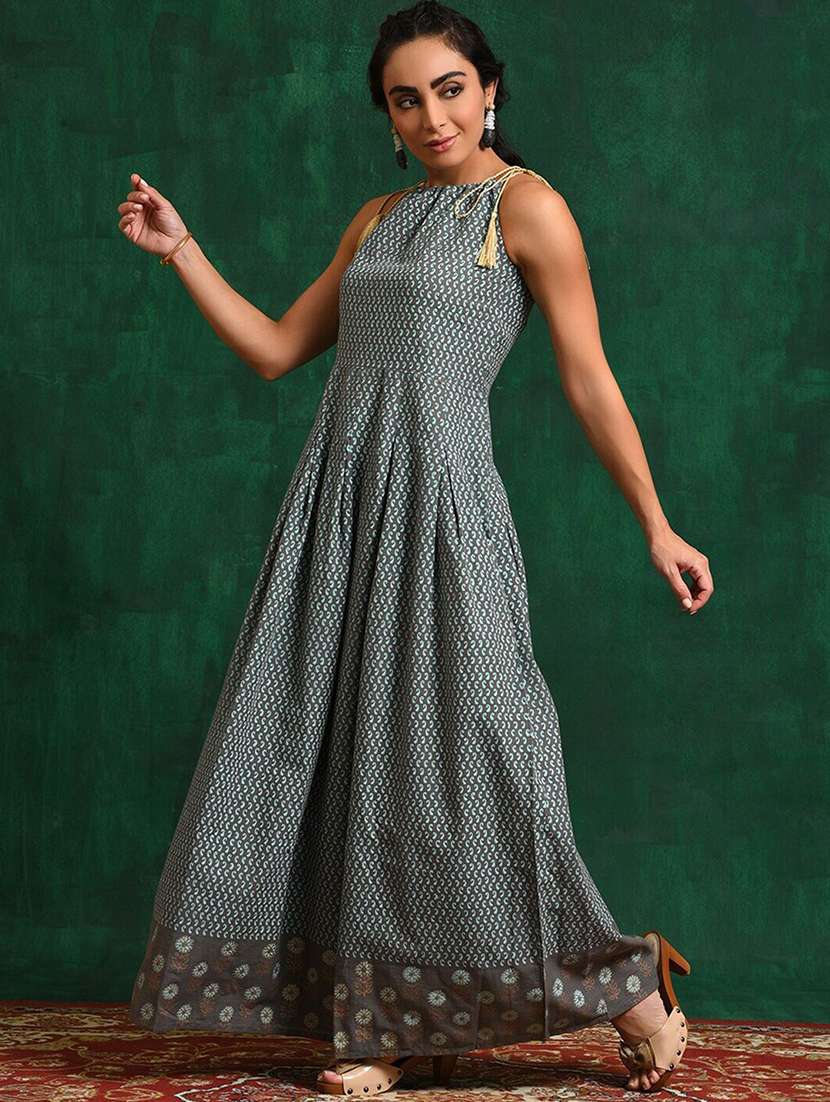 Women Printed Sleeveless Fit And Flare Dress - 22579102 -  Standard Image - 3