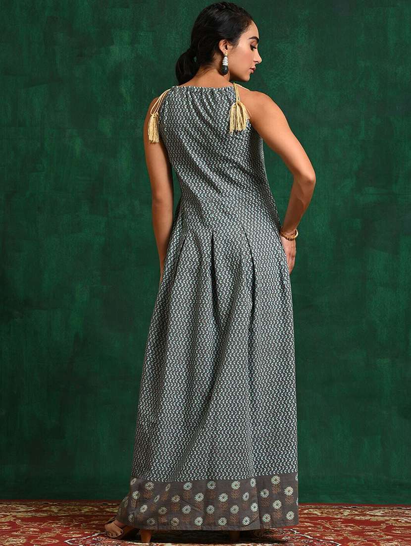Women Printed Sleeveless Fit And Flare Dress - 22579102 -  Standard Image - 5
