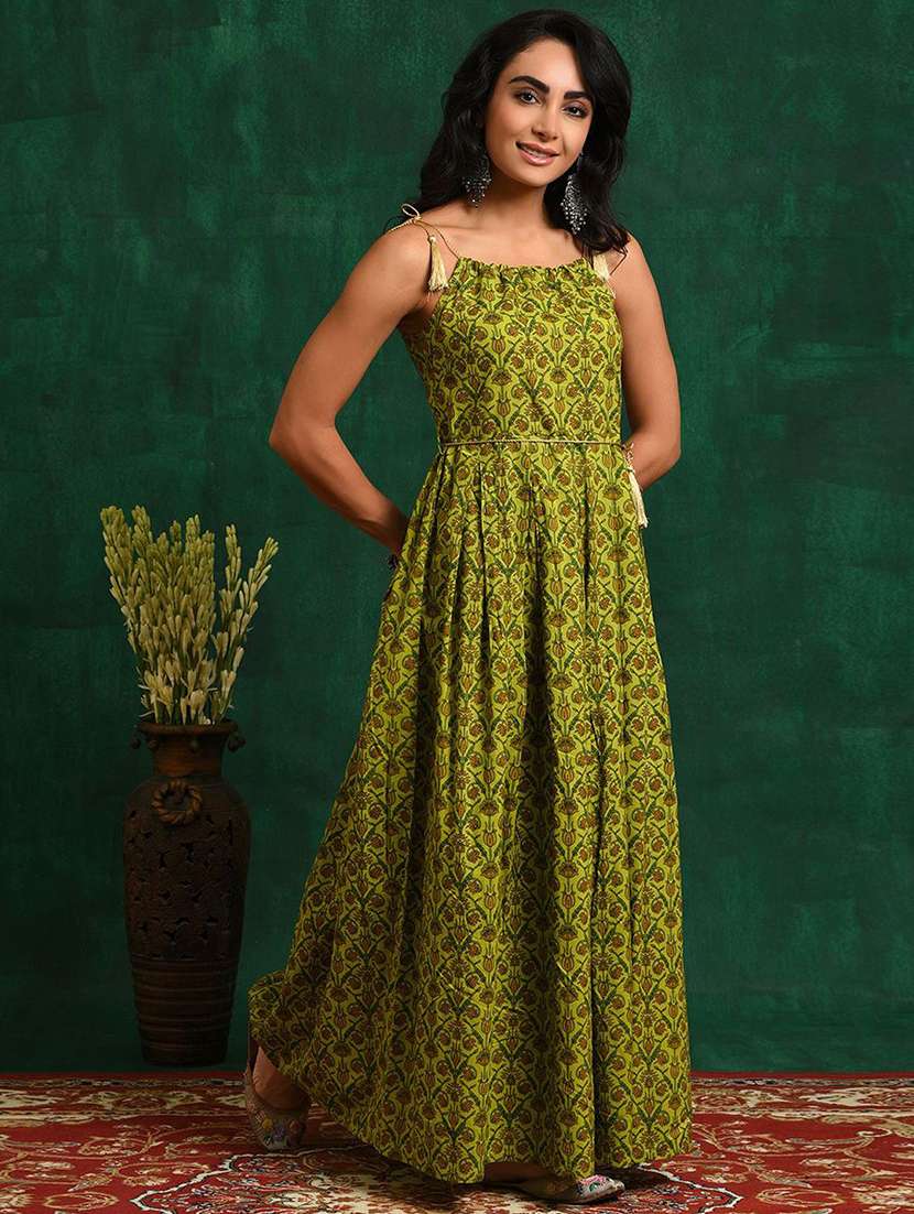 Women Printed Shoulder Strap Fit And Flare Dress - 22579156 -  Standard Image - 3