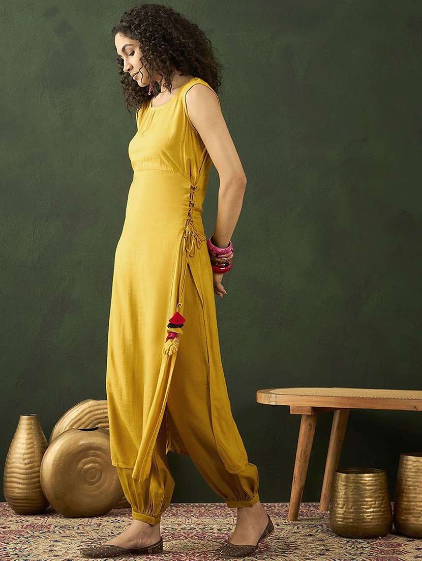 women solid sleeveless straight kurta - 22579179 -  Standard Image - 3