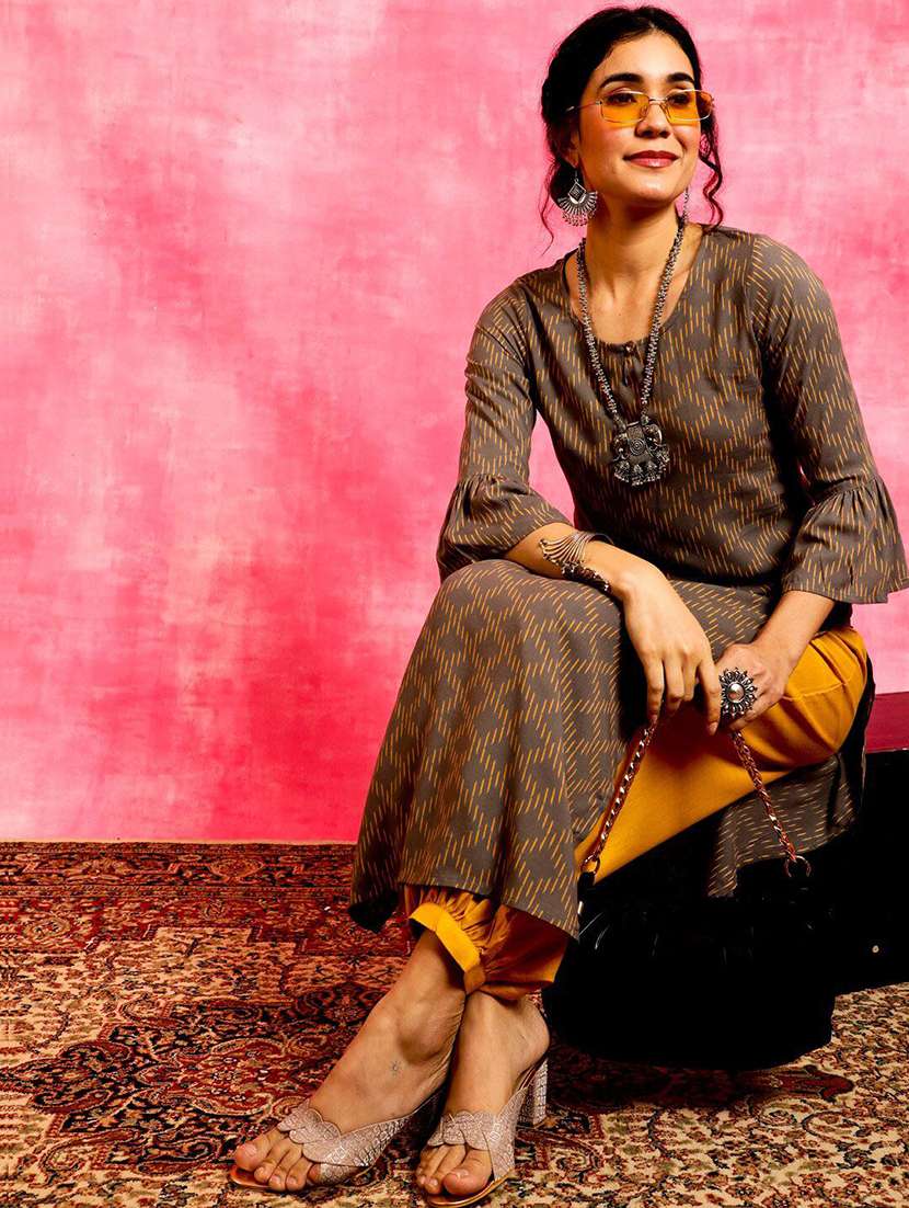 women printed bell sleeves straight kurta - 22579196 -  Standard Image - 5