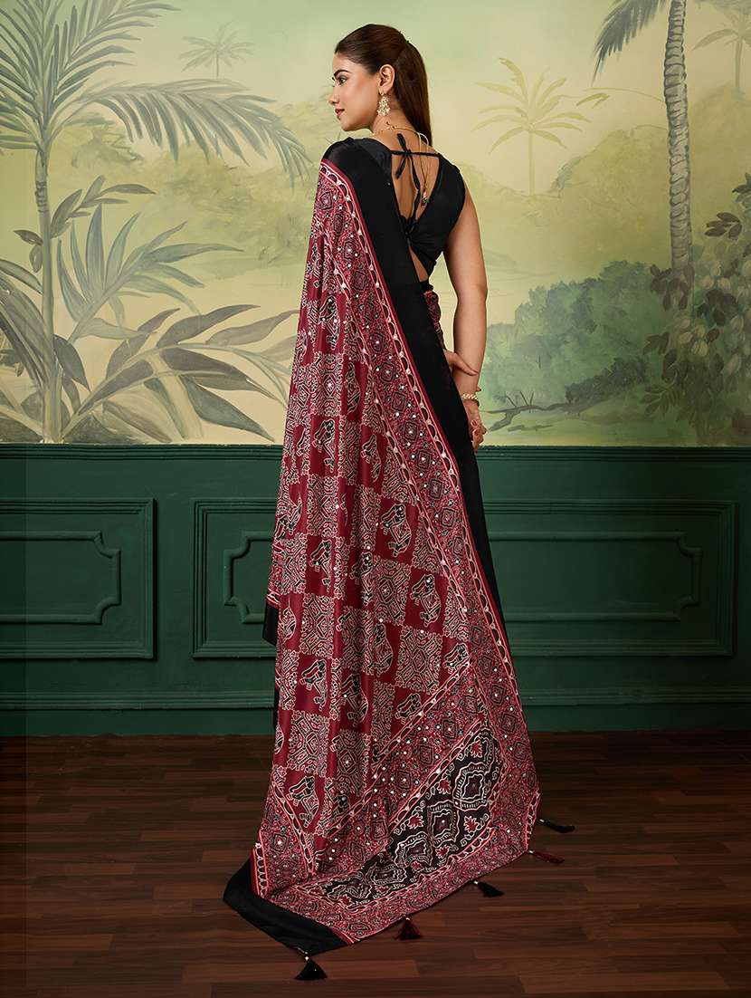 women printed mirror work saree with blouse - 22579264 -  Standard Image - 3