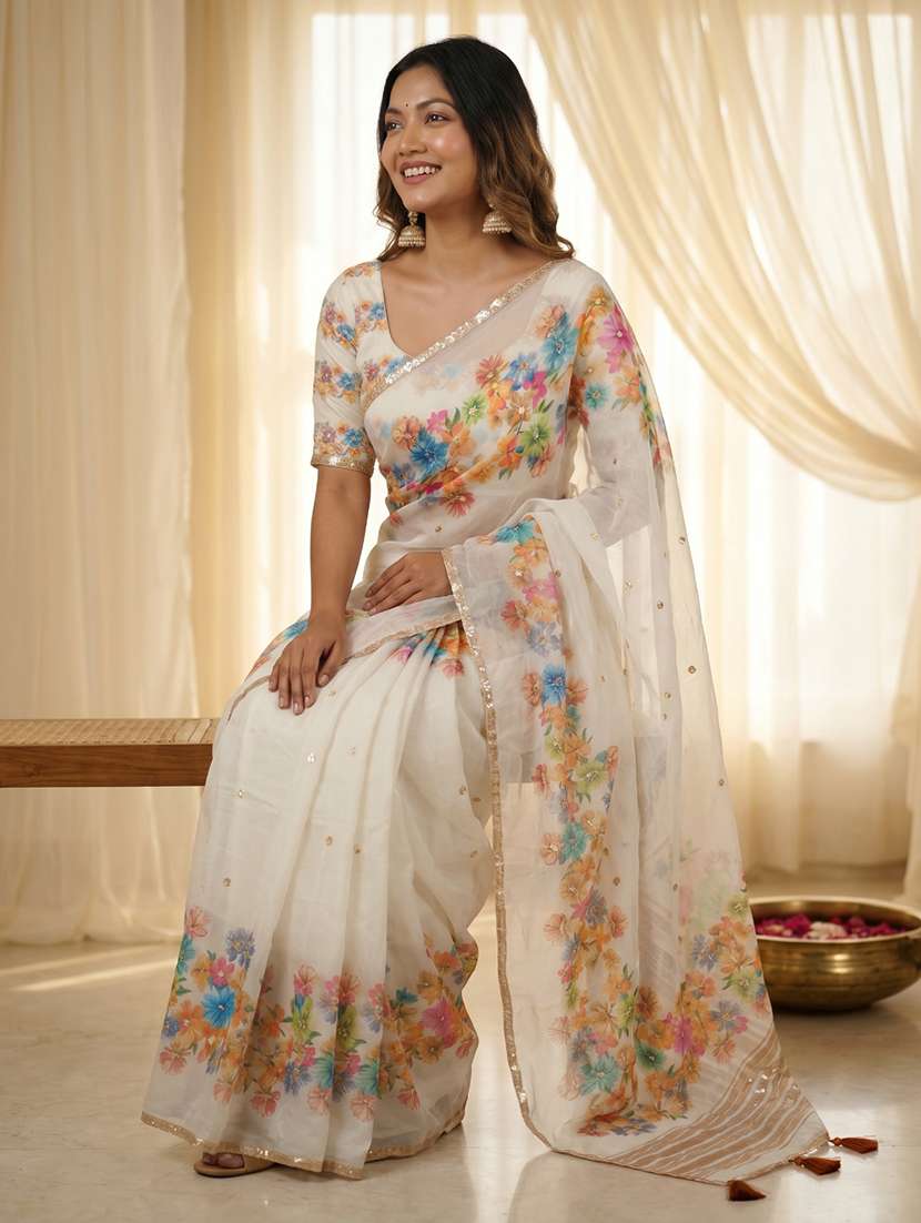 women printed casual wear saree with blouse - 22579323 -  Standard Image - 3