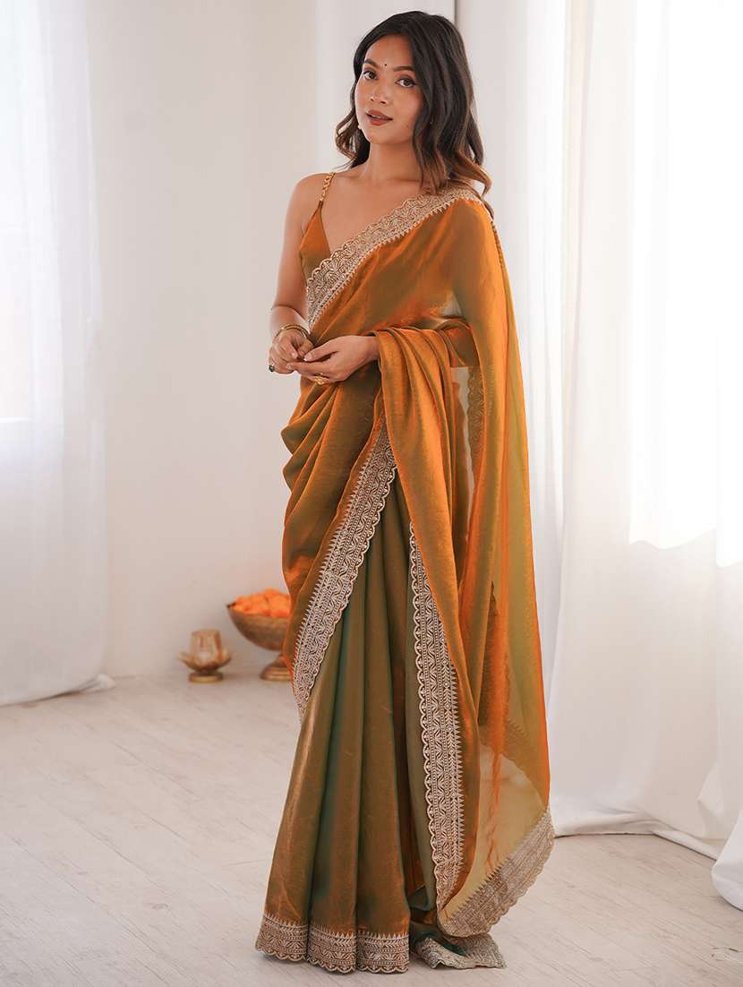 women solid with bordered saree with blouse