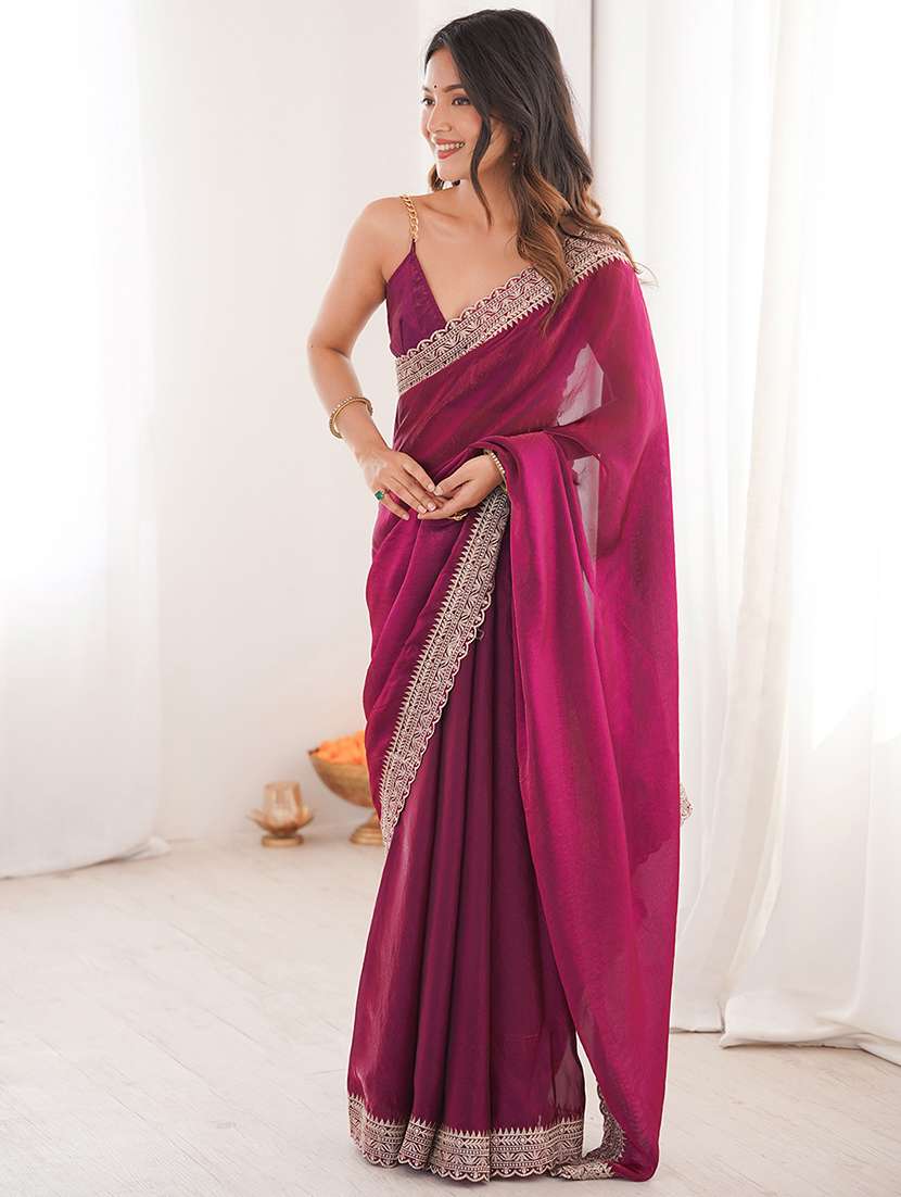 women solid with bordered saree with blouse