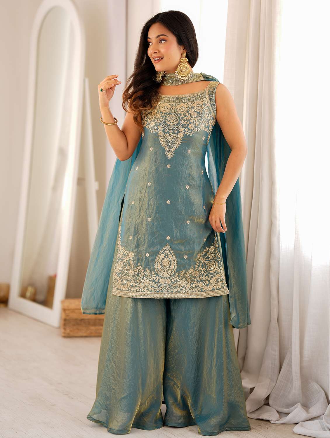 women embroidered sleeveless kurta palazzo set with dupatta