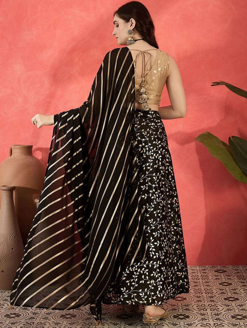 Women Printed Sleeveless Lehenga Choli Set - 22579448 -  Standard Image - 3