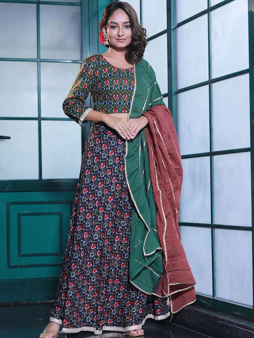 women printed three quarter sleeves lehenga choli set