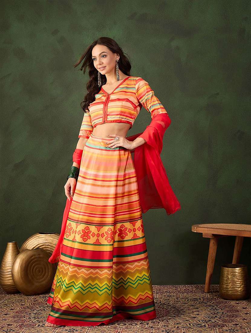 women printed short sleeves lehenga choli set - 22579464 -  Standard Image - 3