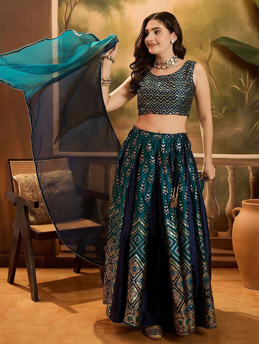 women self design sleeveless lehenga choli set