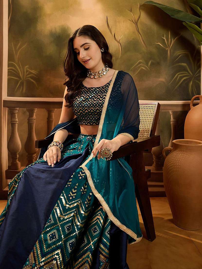 women self design sleeveless lehenga choli set - 22579468 -  Standard Image - 3