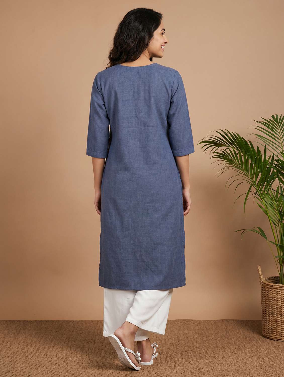 women embroidered three quarter sleeve straight kurta - 22579572 -  Standard Image - 3