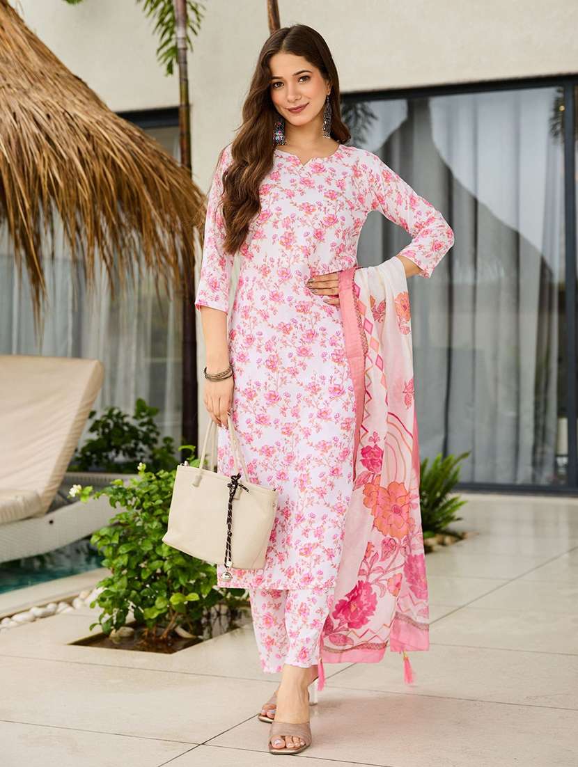 women printed three quarter sleeves kurta pant set with dupatta