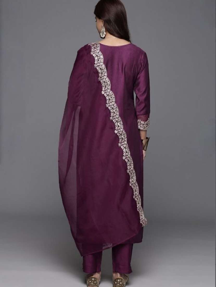 women embroidered three quarter sleeves kurta pant set with dupatta - 22579674 -  Standard Image - 3