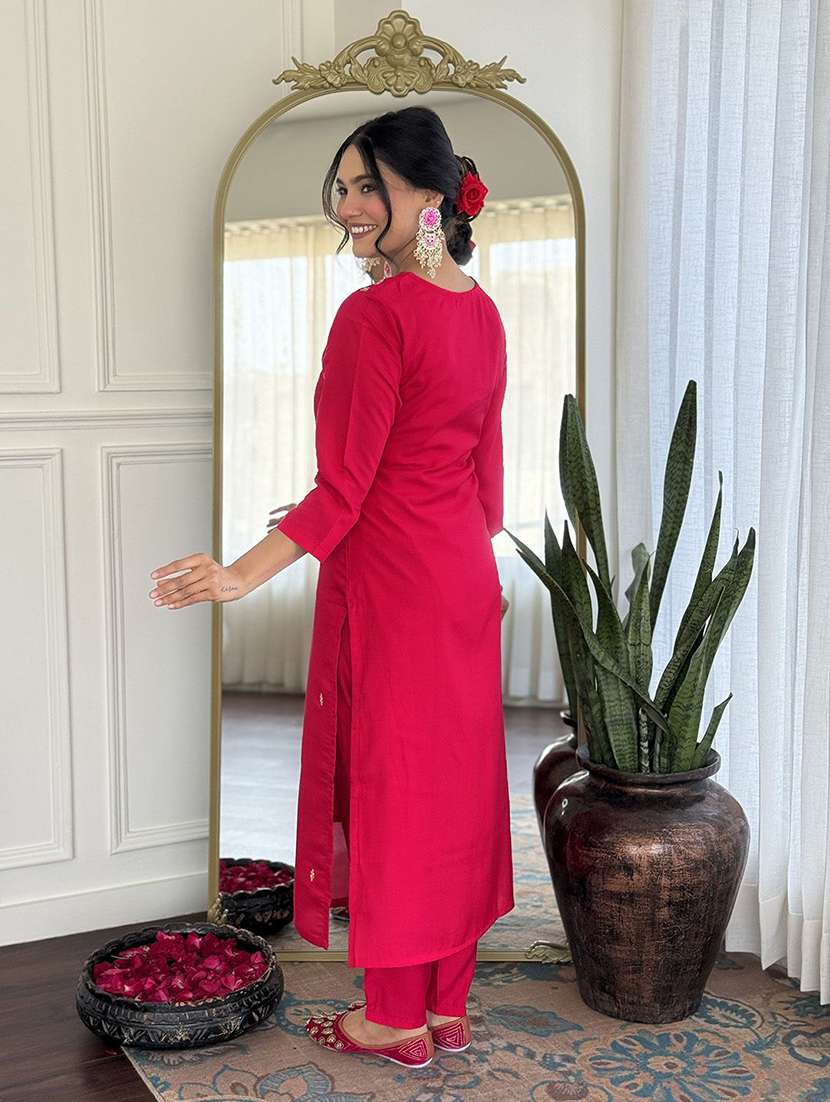 women embroidered three quarter sleeves kurta pant set with dupatta - 22579693 -  Standard Image - 5