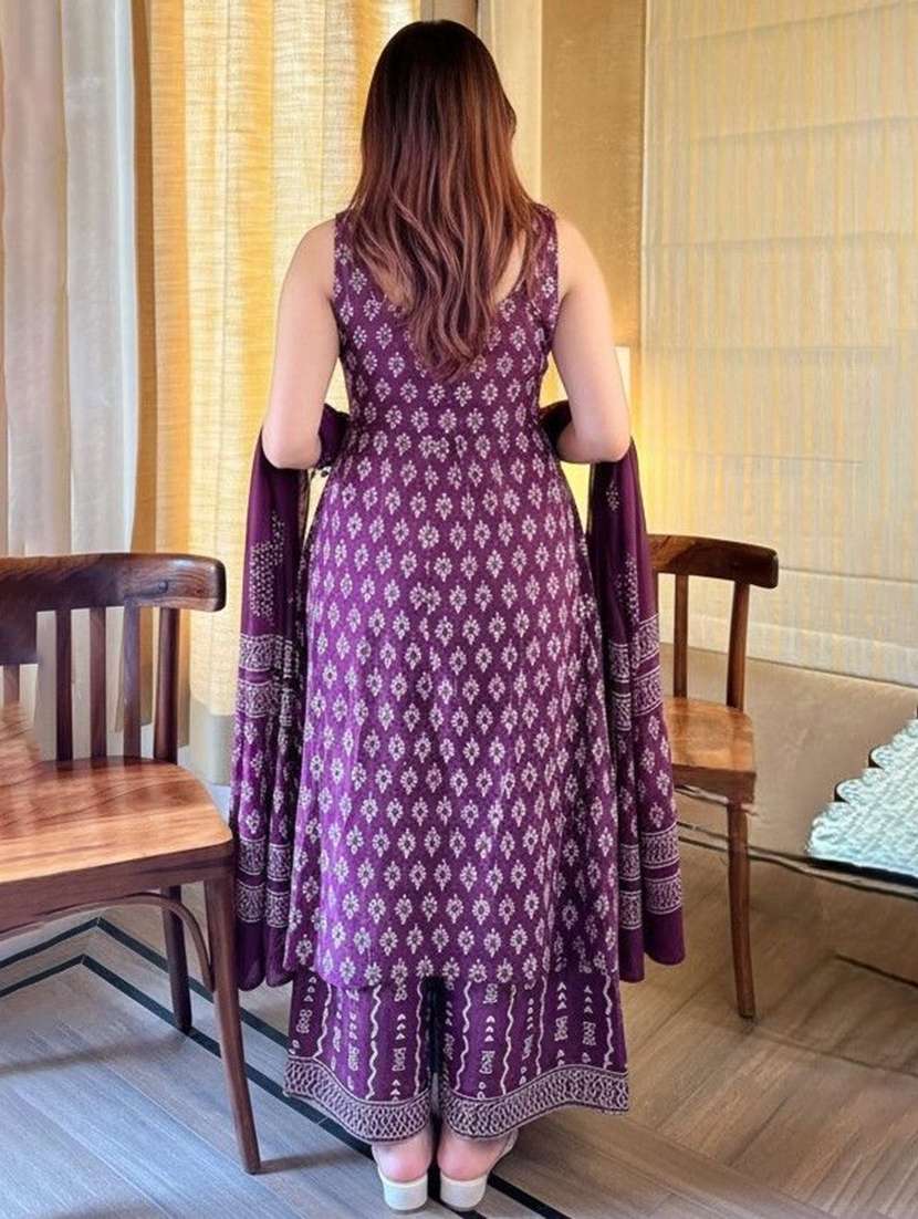 women printed sleeveless kurta palazzo set with dupatta - 22579740 -  Standard Image - 3