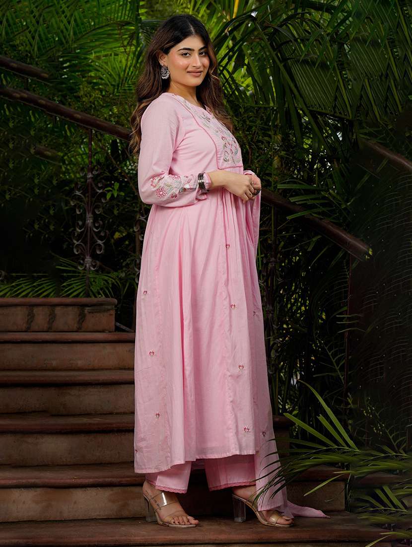 Women Embroidered Long Sleeves Kurta Pant Set With Dupatta - 22579742 -  Standard Image - 3