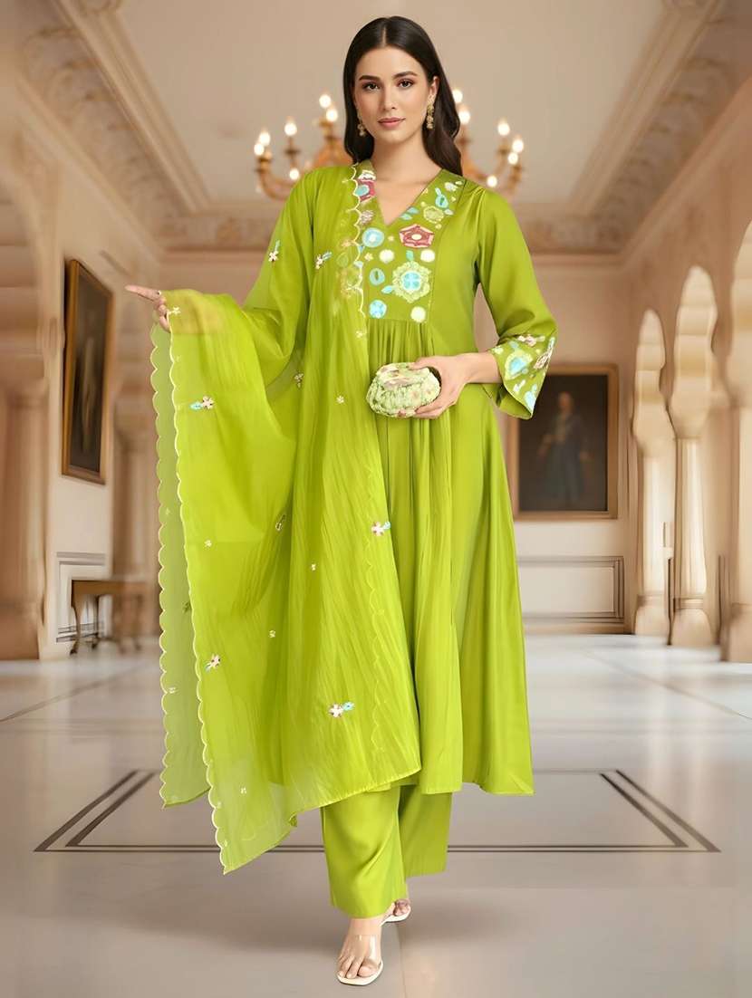 women embroidered three quarter sleeves kurta pant set with dupatta