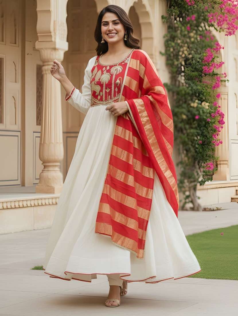 women embroidered three quarter sleeves kurta pant set with dupatta