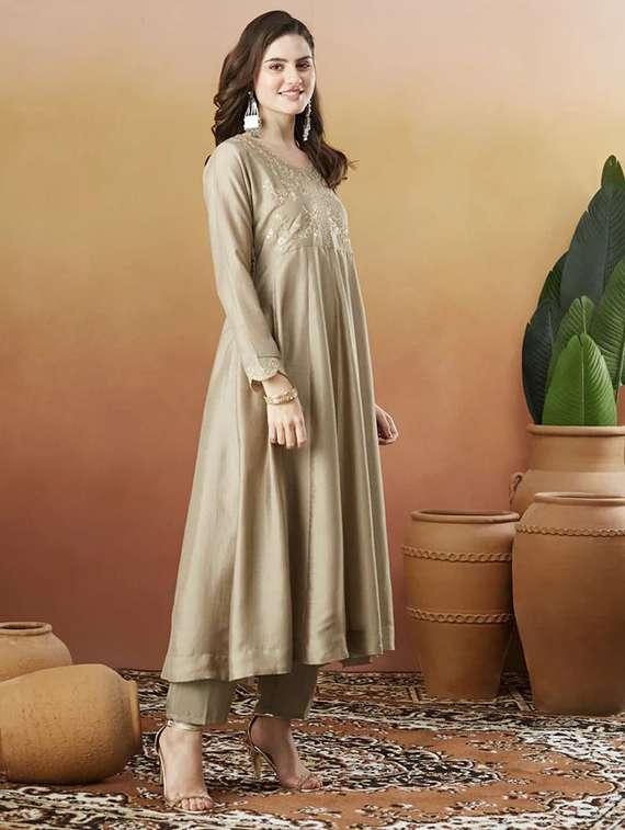 women embroidered long sleeves kurta pant set with dupatta - 22580020 -  Standard Image - 3