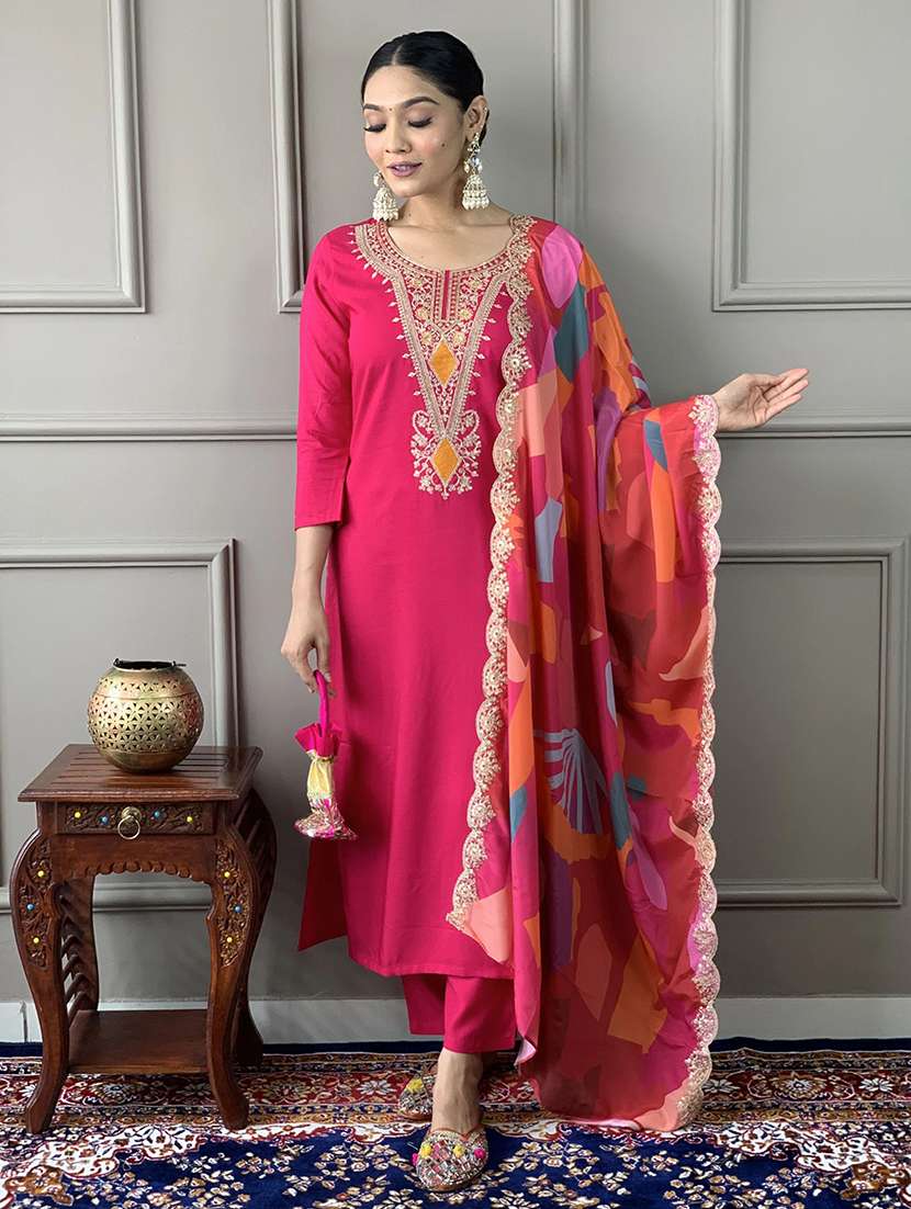 women embroidered three quarter sleeves kurta pant set with dupatta