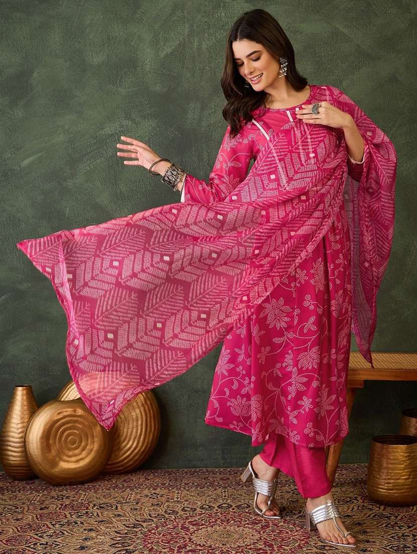 women printed three quarter sleeves kurta pant set with dupatta - 22580089 -  Standard Image - 3