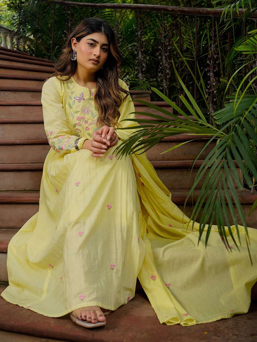 women embroidered long sleeves kurta pant set with dupatta - 22580147 -  Standard Image - 3