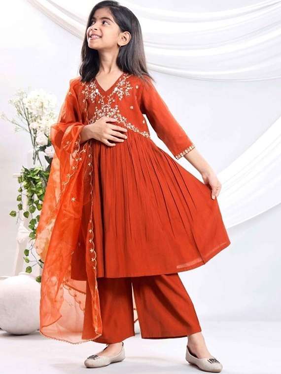 girls embroidered three quarter sleeves kurta pant set with dupatta