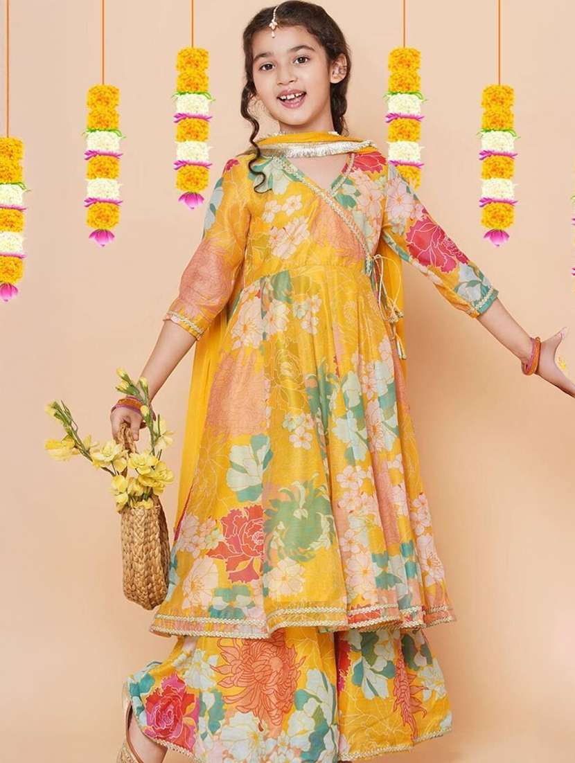 girls printed three quarter sleeves kurta palazzo set with dupatta