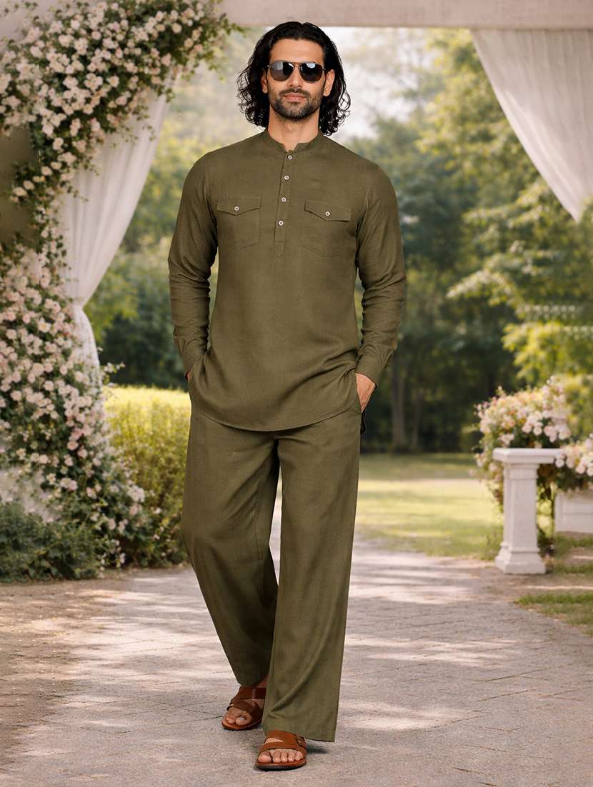men solid mandarin neck kurta pyjama set