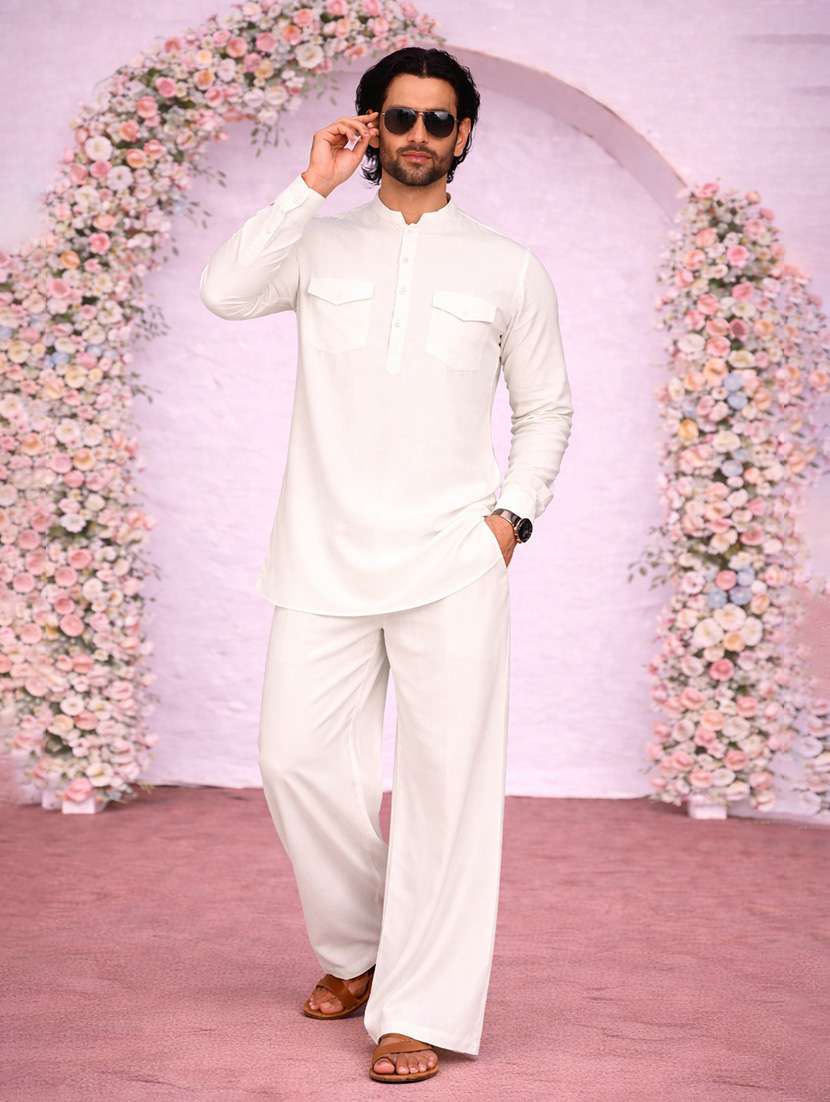 men solid mandarin neck kurta pyjama set