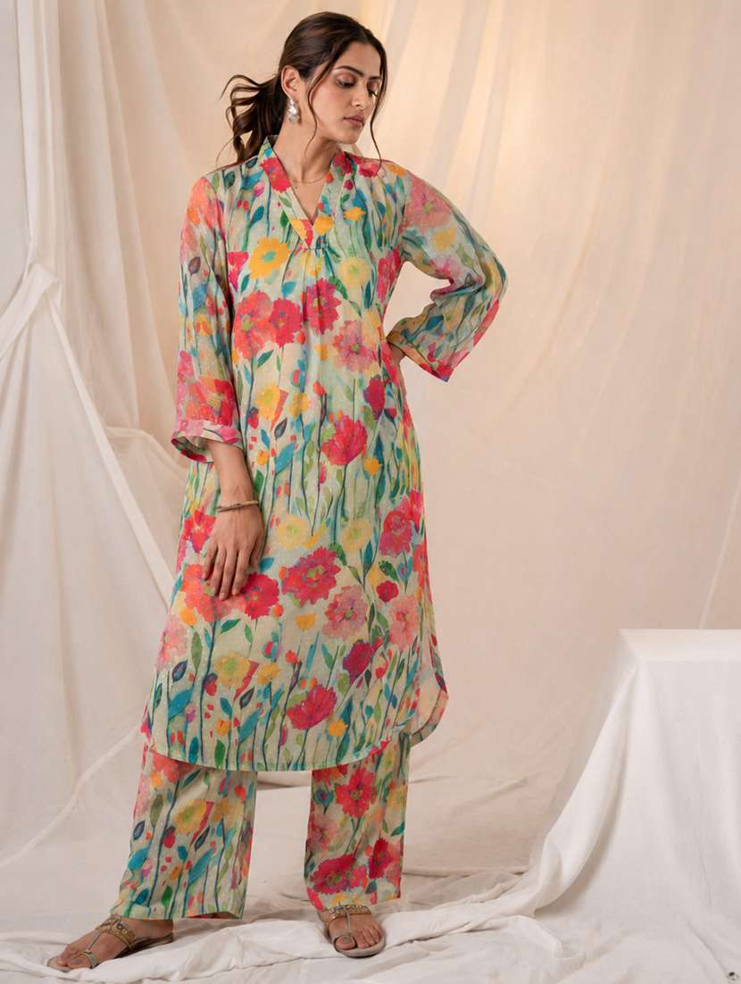 women printed three quarter sleeves kurta and pant set