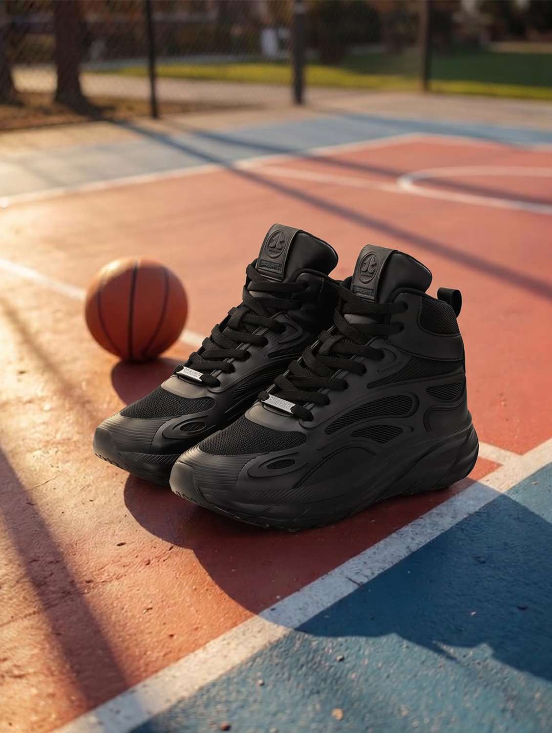 women textured lace up sports shoes