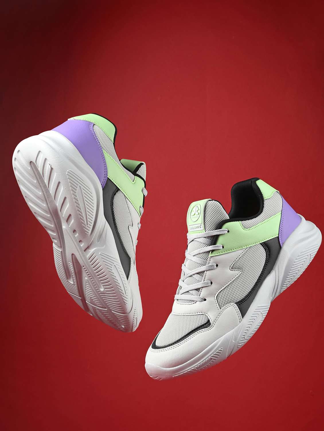 women colourblocked lace up sports shoes