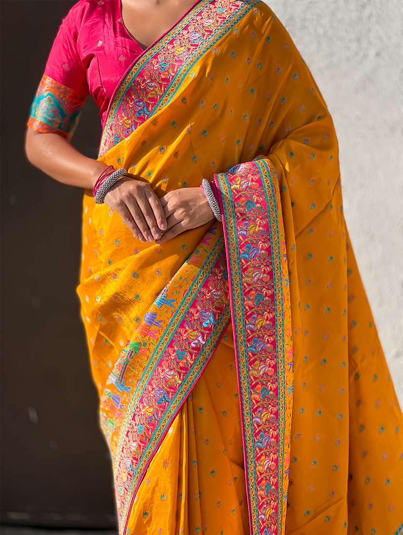 women self design banarasi saree with blouse - 22581493 -  Standard Image - 5