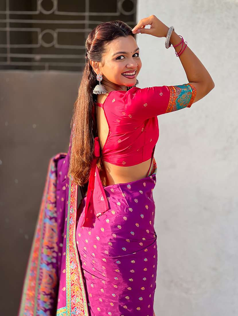 women self design banarasi saree with blouse - 22581495 -  Standard Image - 3