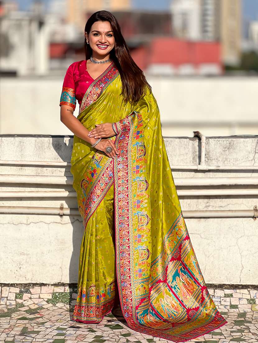 women self design banarasi saree with blouse