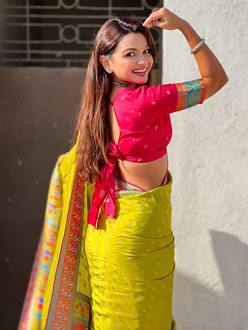 women self design banarasi saree with blouse - 22581497 -  Standard Image - 3