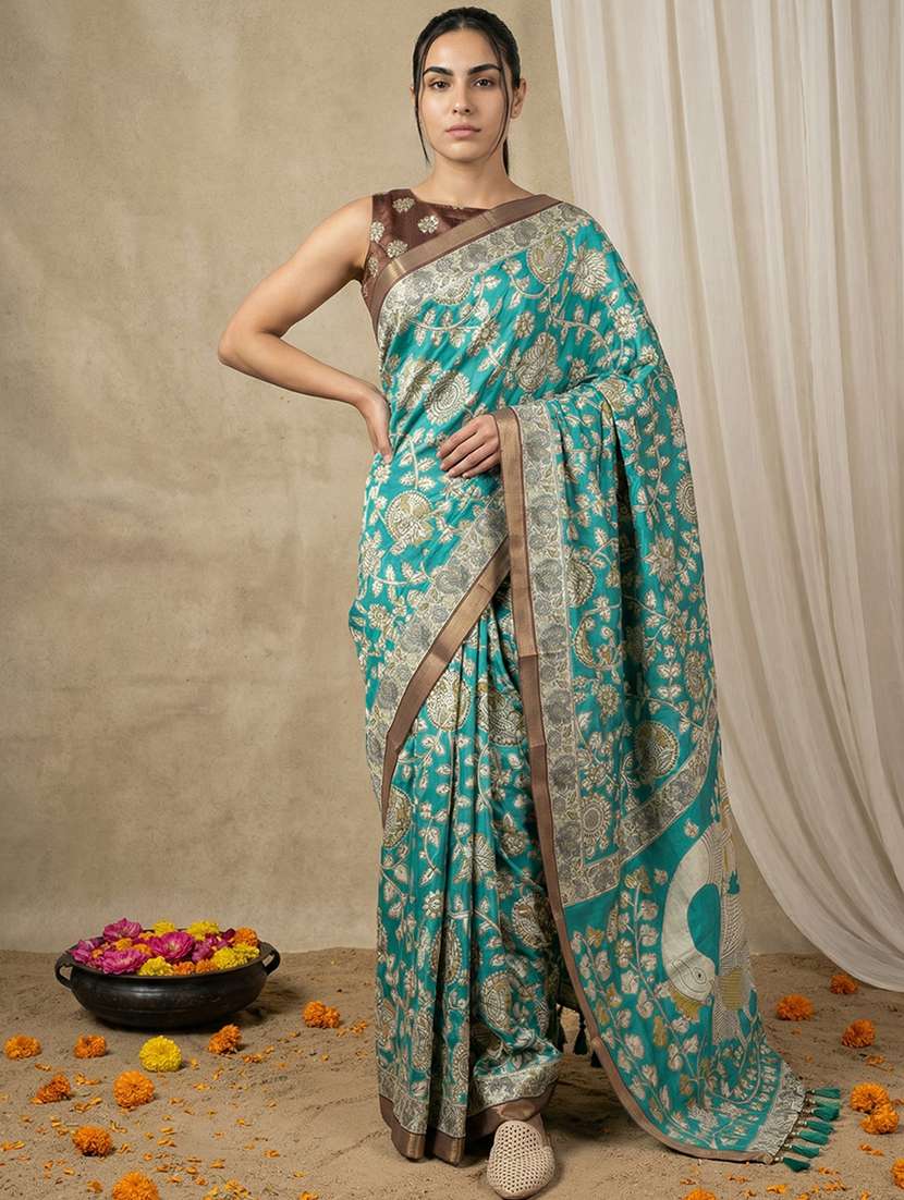 women printed casual wear saree with blouse