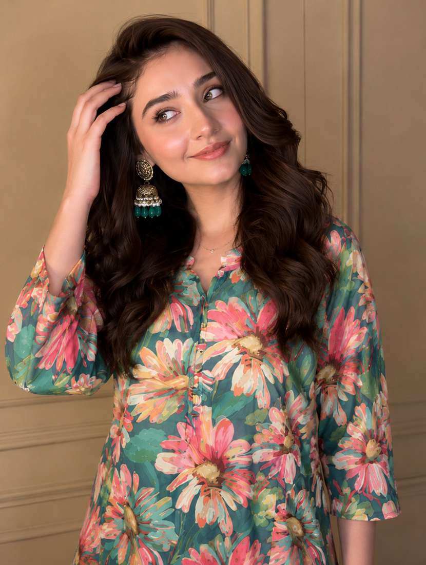 women printed three quarter sleeves straight kurti