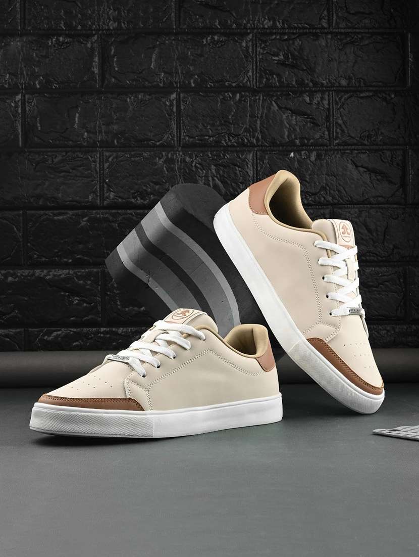 men colourblocked lace up sneaker