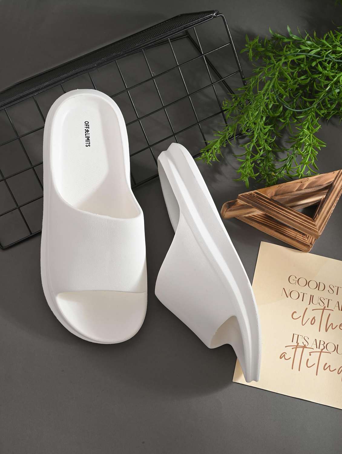 men solid slip on slider