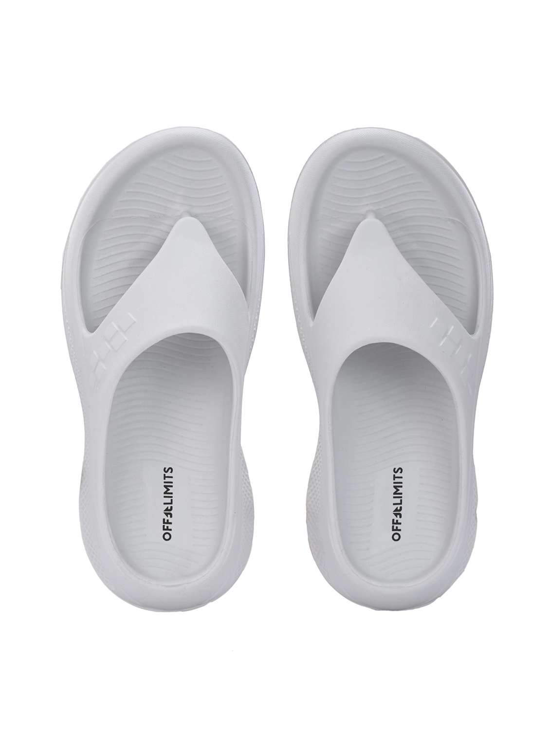 men solid toe separator slipper - 22581981 -  Standard Image - 3