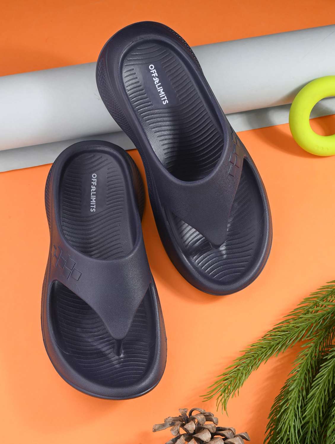 men solid toe separator slipper